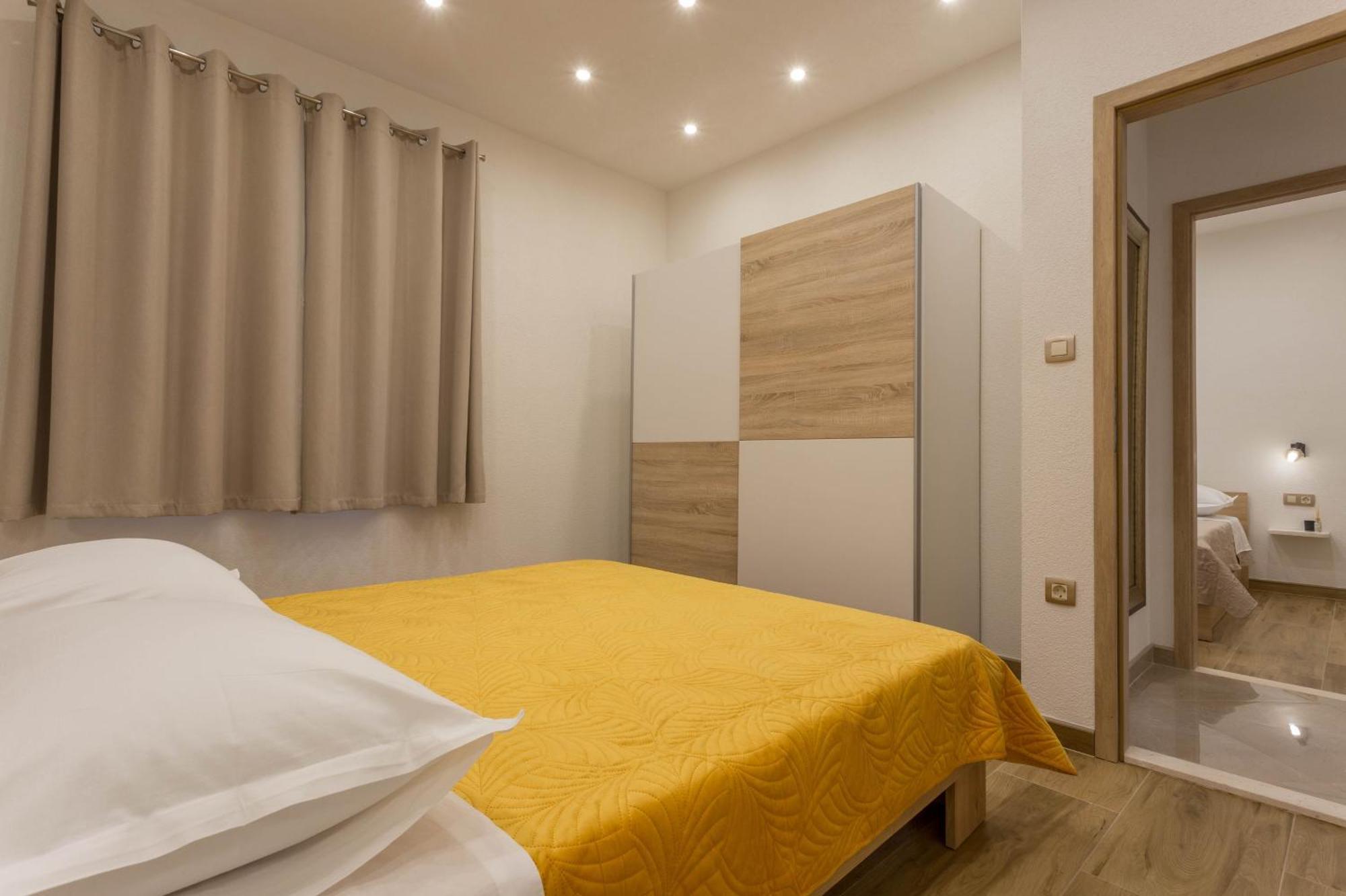 Apartment Zastupac 8761A Hvar Town Luaran gambar