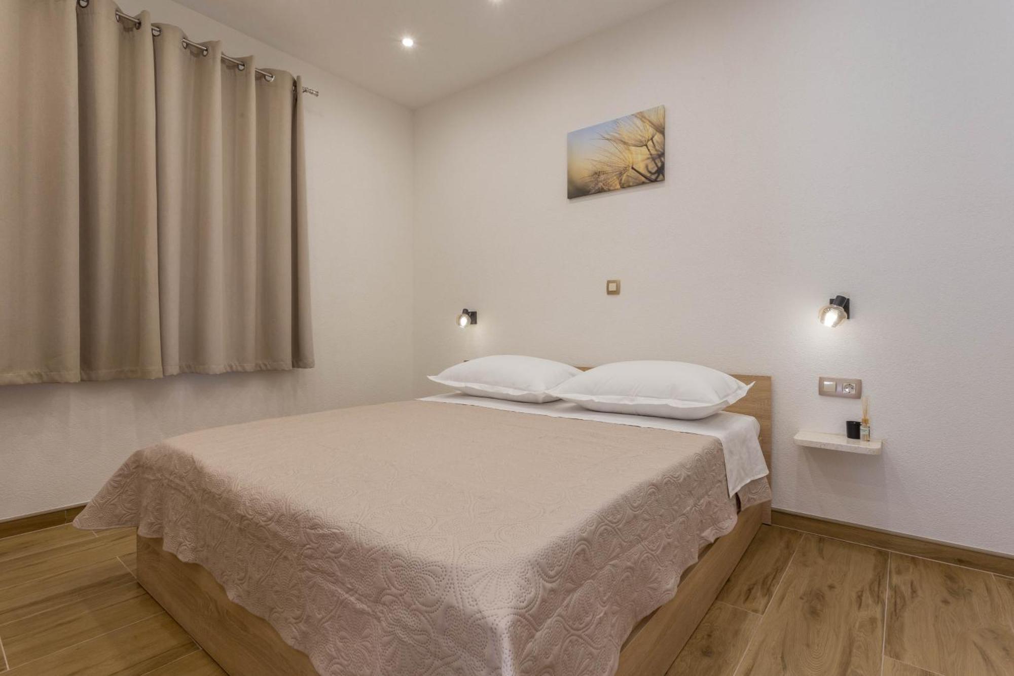 Apartment Zastupac 8761A Hvar Town Luaran gambar